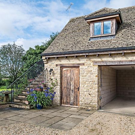 Exquisite Coach House Near Silverstone & Stowe Appartement Buckingham Buitenkant foto